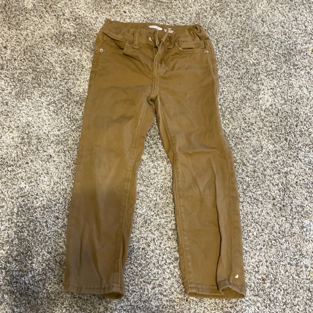 Old Navy khaki pants. Karate slim fit size 5